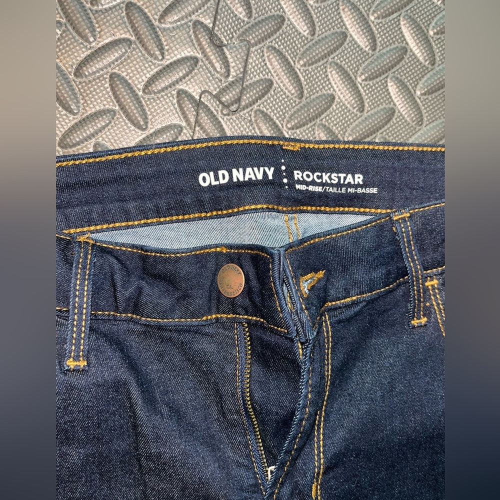 Old Navy Rockstar jeans - Picture 2 of 6